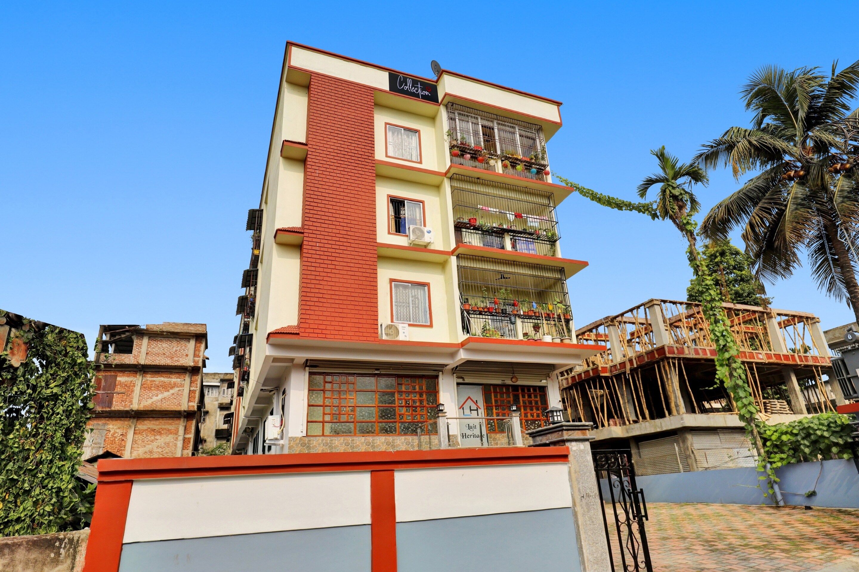 Flagship OYO Hotel Luit Heritage - Tap to explore photos