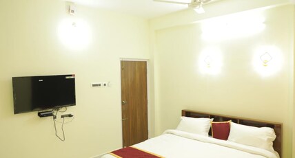 AK Residency Ramapuram Room Type - Deluxe Double Suit Room