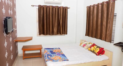 Hotel Maharaja Room Type - Deluxe Ac