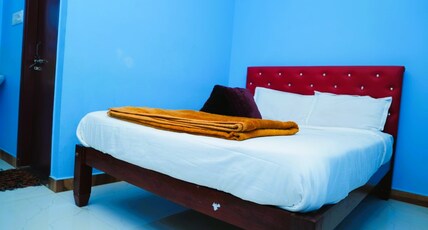 Red Moon Lodge Room Type - Standard Triple NON AC