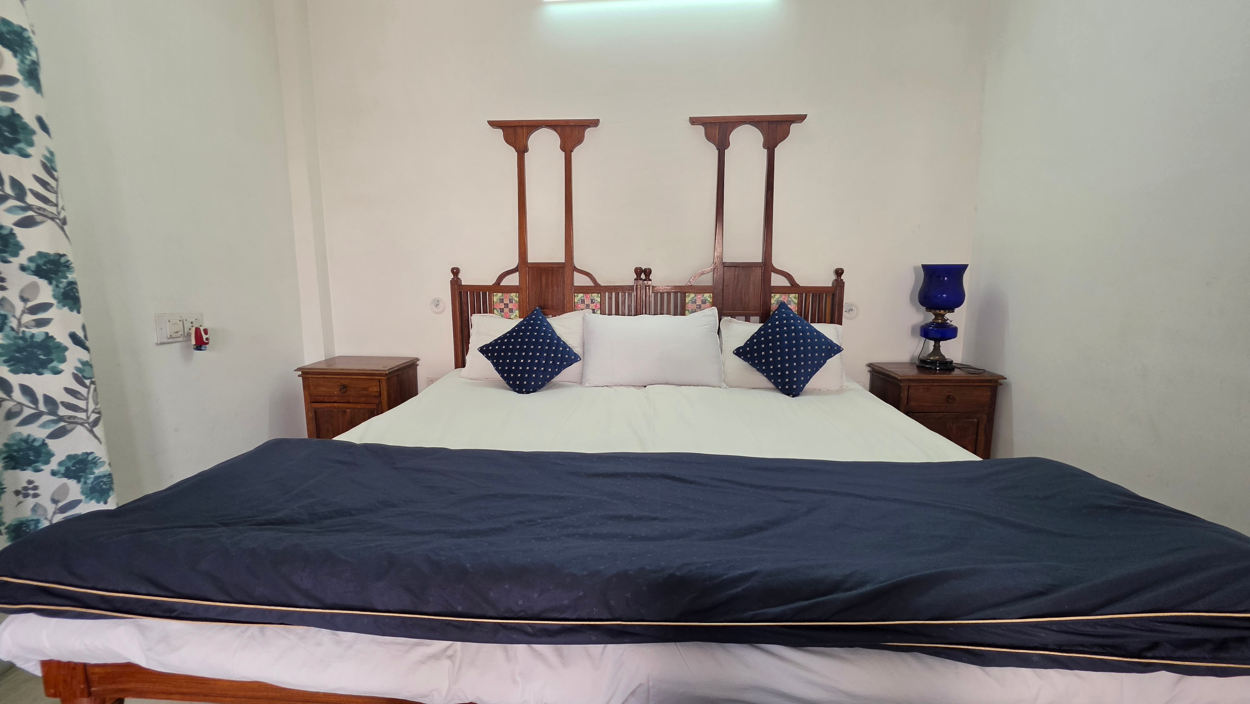 Sneh Deep Guest House - Tap to explore photos