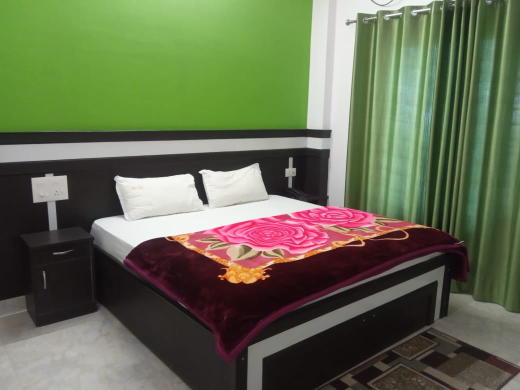 Hotel sunrise - Tap to explore photos