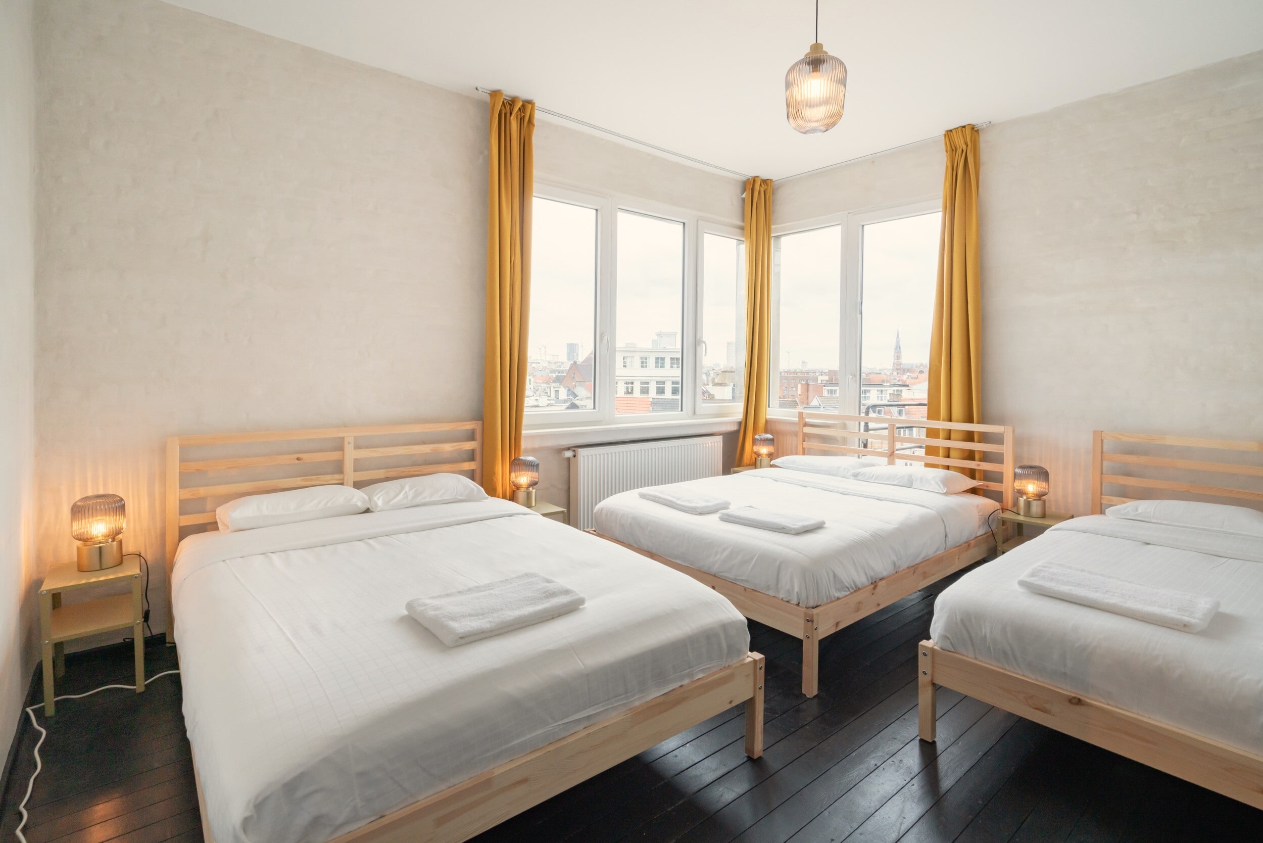 Comfortable 2BR Apartment - Central Antwerp - Tap to explore photos