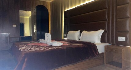 SevenZ Dalai Hills Room Type - Deluxe Rooms