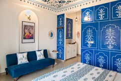 Shyam Rang Palace by Brij Stays II Next to Iskcon temple