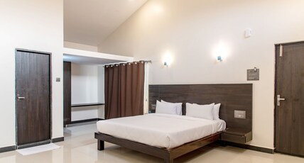 Mastiff Select Terrain Hotels Room Type - Premium Cottages Garden Facing with Balcony