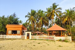 Bay Nest Beach House, Koravadi Beach
