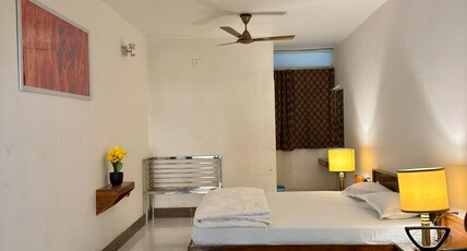 Parvati Stays Room Type - Non - AC Deluxe Room