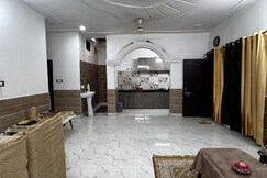 Address of UP32 Homestay - nearby Medanta  Lulu PGI Airport