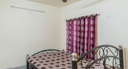 Avi House Room Type - Non AC (with shared washroom)