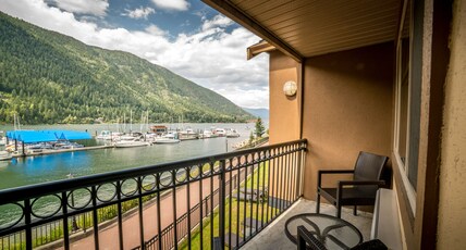 Prestige Lakeside Resort, BW Premier Collection Room Type - 2 Queen Beds, Non-Smoking, Flat Screen Television, Lake View, Safe, Wine Cooler Fridge
