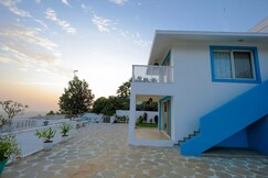 Casa Singh Akama Homes.