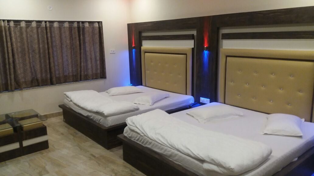 Hotel Bani Hashim (110 Meters from Dargah) - Tap to explore photos