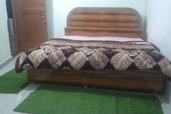 Hilltophomestay Sari Chopta