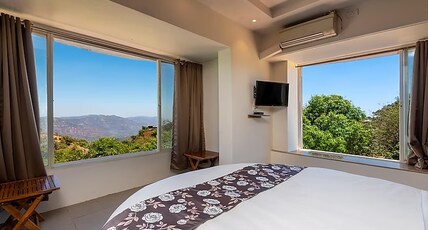 Dwarkadhish Palm Valley(Pure Veg),Mahabaleshwar Room Type - Valley view Queen Room