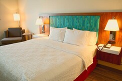 Hampton Inn & Suites Cathedral City