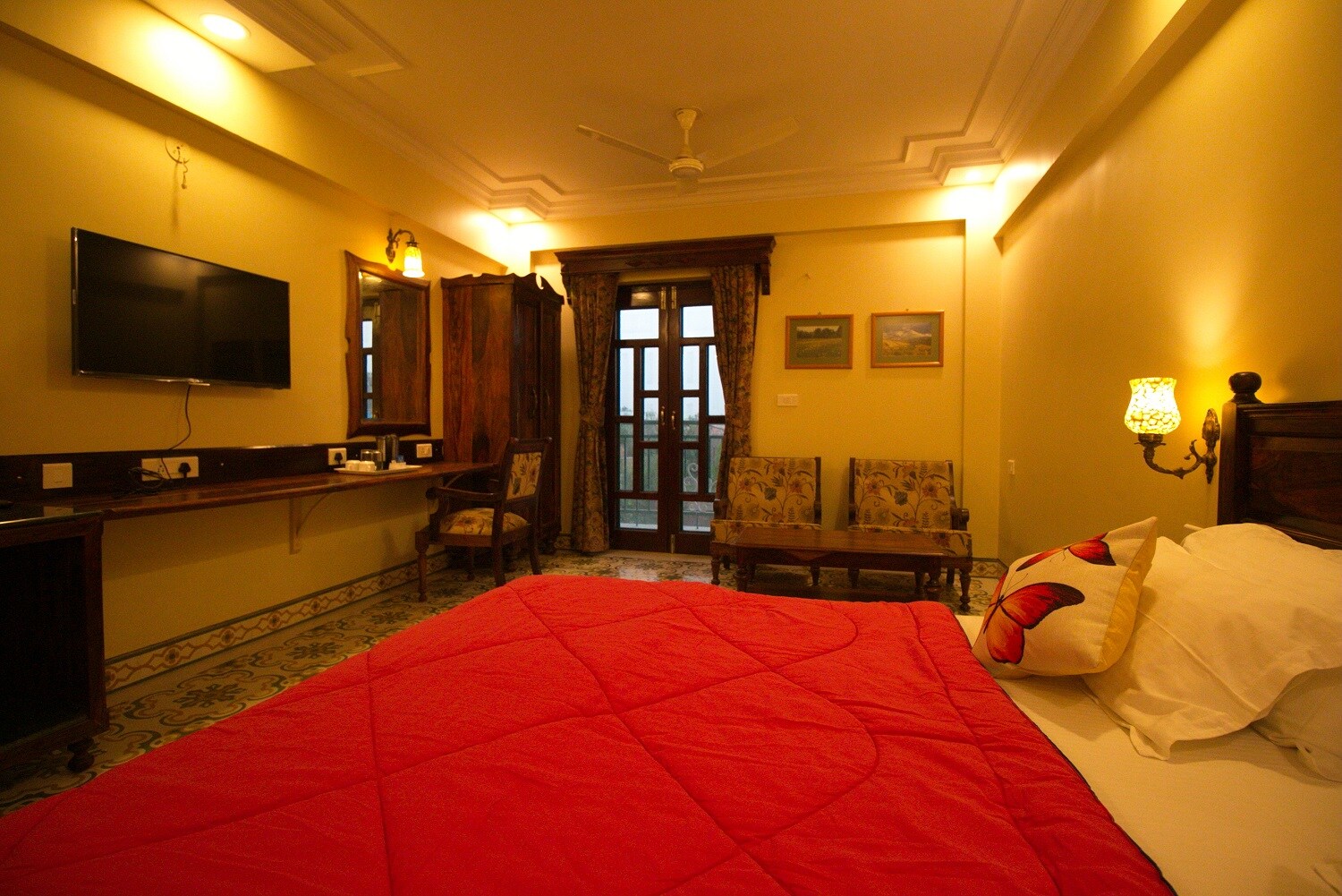 Hanuwant Niwas - Tap to explore photos