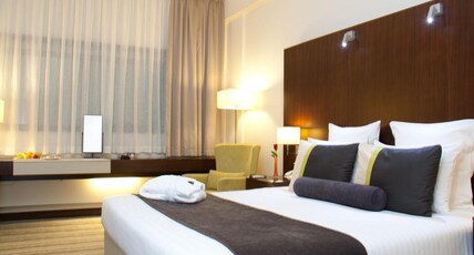 Aavri Hotel Deira formerly Aravi Hotel Deira Room Type - Superior Suite Room with Living Room and Bathtub Aavri Hotel Deira formerly Aravi Hotel Deira Room Type - Superior Suite Room with Living Room and Bathtub