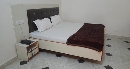 HOTEL SILSILA Room Type - Ac  deluxe room