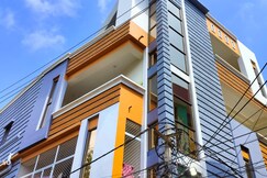 Bhagirathi Palace Guest House