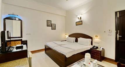 Mahalakshmi Palace Hotel Room Type - Super Deluxe Room