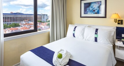 Holiday Inn Lisbon Room Type - 2 Double Beds Standard City View Holiday Inn Lisbon Room Type - 2 Double Beds Standard City View