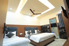 SHRI BANKEY BIHARI BRAJ HOTEL