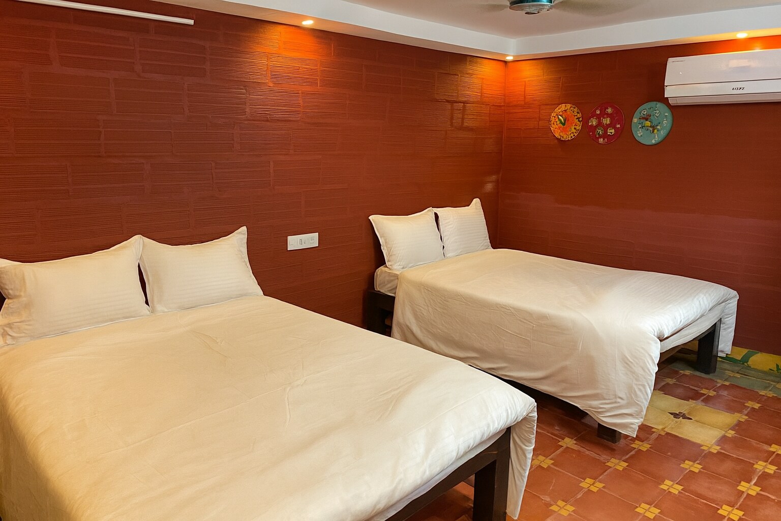 Srirangam Heritage Farmhouse - Tap to explore photos