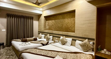HOTEL GANAPATI Room Type - Superior Family Room HOTEL GANAPATI Room Type - Superior Family Room