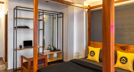 The Hosteller Mussoorie, Mall Road Room Type - Superior Double Room with Valley View x A Block