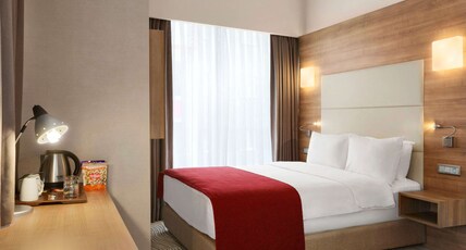 Ramada Encore by Wyndham Istanbul Kartal Room Type - 1 Queen Bed Accessible Room