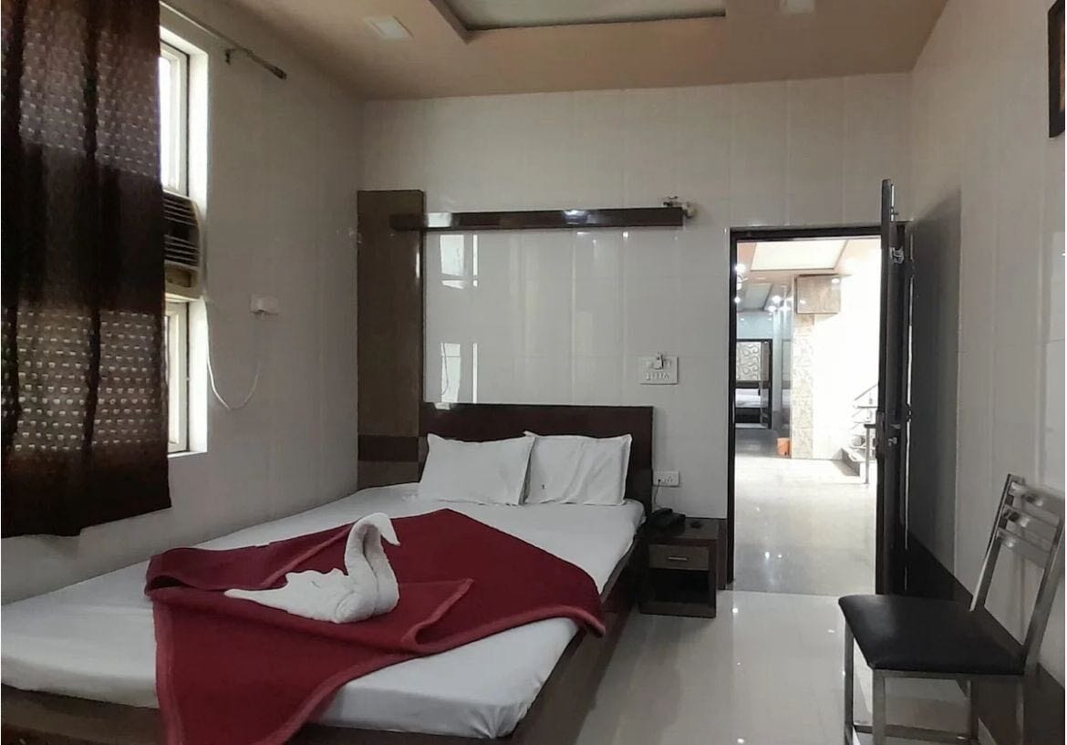 Hotel O Haji ali - Tap to explore photos