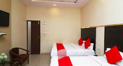 Hotel O Surya Continental Room Type - Saver Double