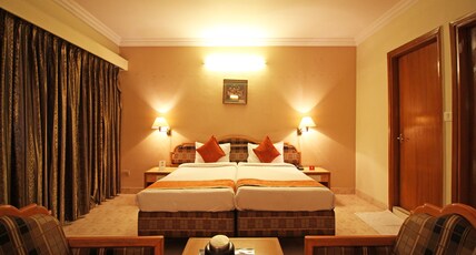 Hotel Yuvraj Room Type - Deluxe Room