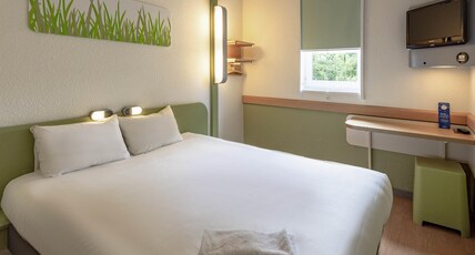 ibis budget Bergerac Room Type - Double Room with a large bed for 2 people