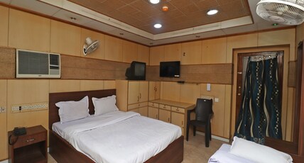 KOHINOOR INTERNATIONAL Room Type - Standard AC Room