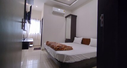 Hotel Jyoti Shree Room Type - Deluxe Room