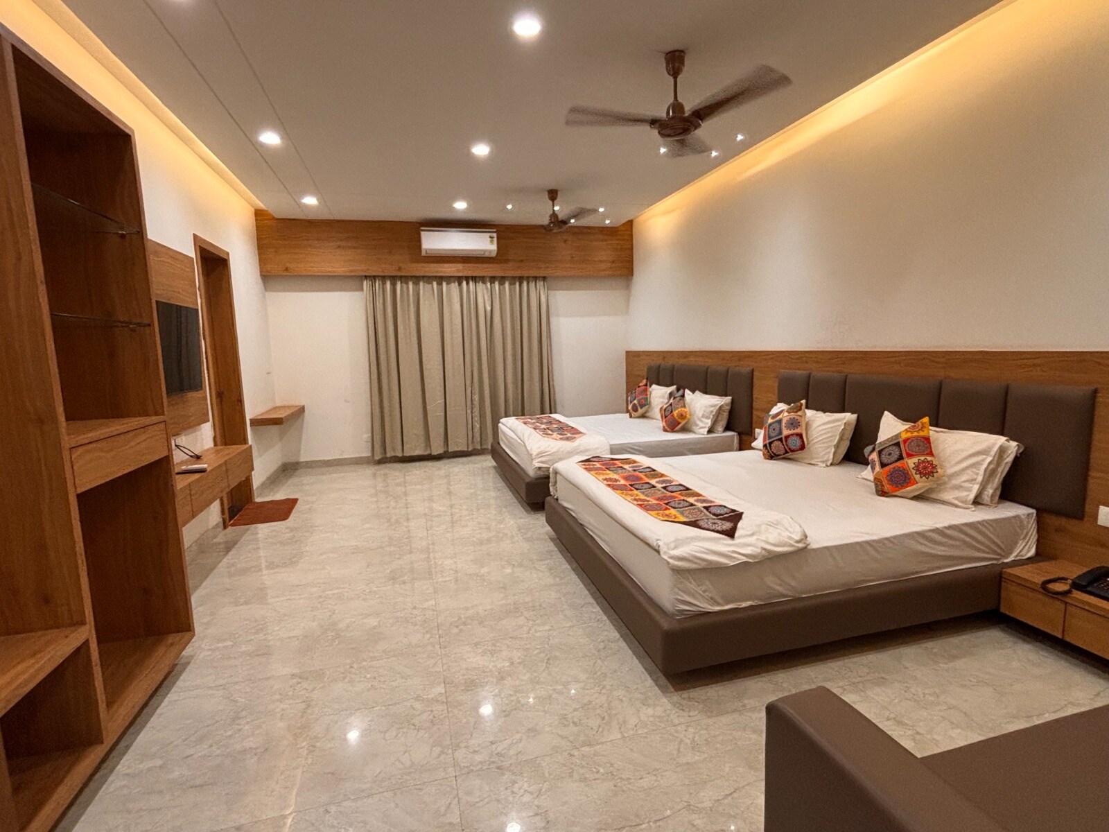 Raghuvar Hotel and Resto - Tap to explore photos