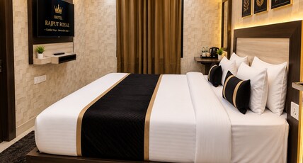 Hotel Rajput Royal Near Walking Taj Mahal Room Type - Deluxe Double Room With Private Bathroom