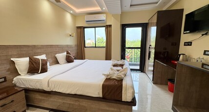 HOTEL BELASESHE Room Type - Premium Room with Balcony