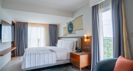 Le Meridien Kochi Room Type - Suite King Sunset Island