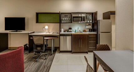 Home2 Suites by Hilton Reno Room Type - 1 KING 1BDRM SUITE NONSMOK