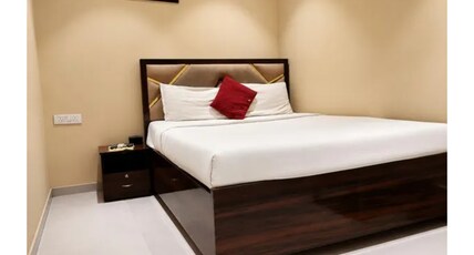 FabHotel Grand Palace Room Type - Deluxe Room