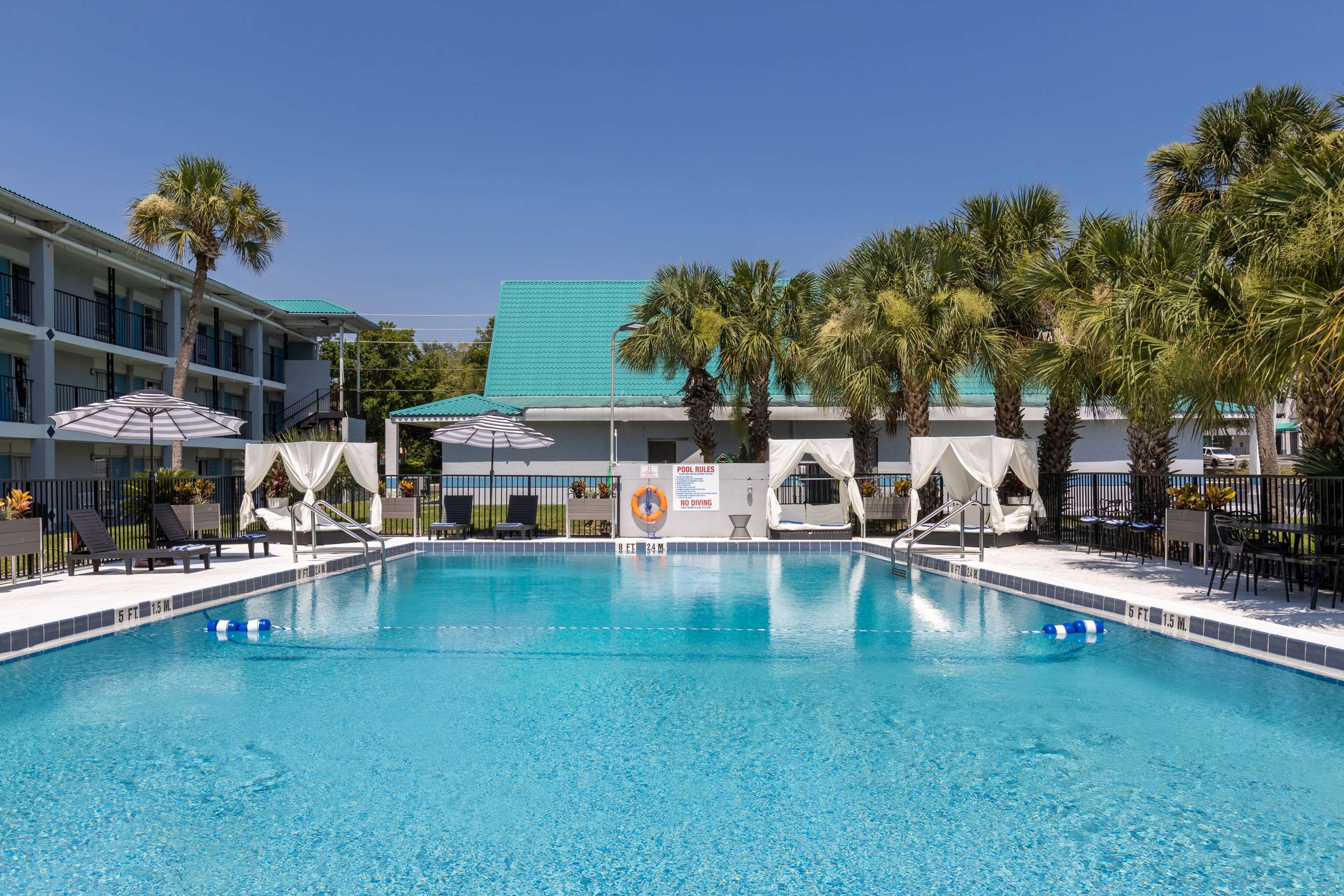 Baymont by Wyndham Altamonte Springs - Tap to explore photos
