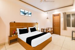 Super Townhouse Viraj Khand Formerly Veridian Inn