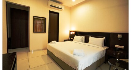 CIKADA HOTEL Room Type - Standard AC Room - Double Bed CIKADA HOTEL Room Type - Standard AC Room - Double Bed