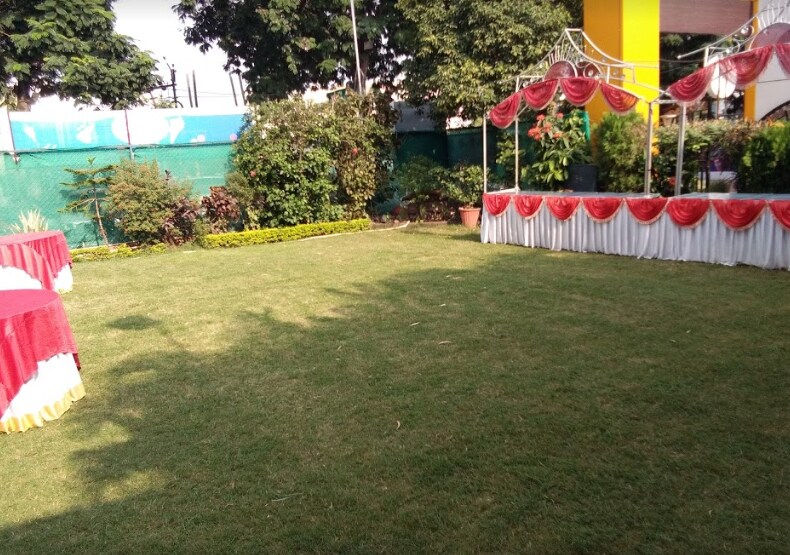 Hotel Baywatch - Tap to explore photos