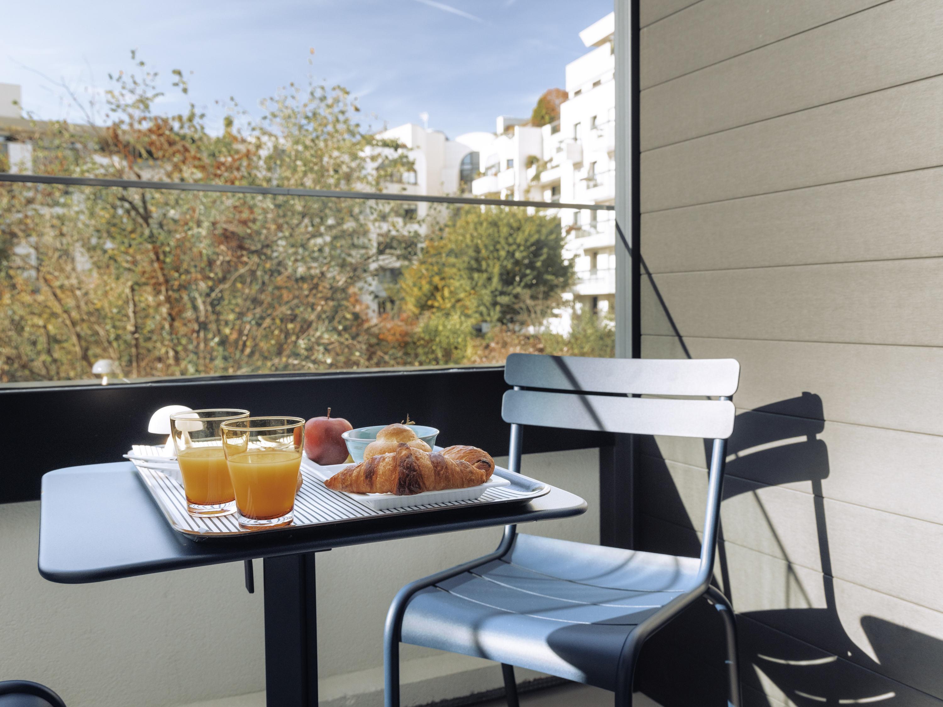 Novotel Paris Suresnes Longchamp - Tap to explore photos