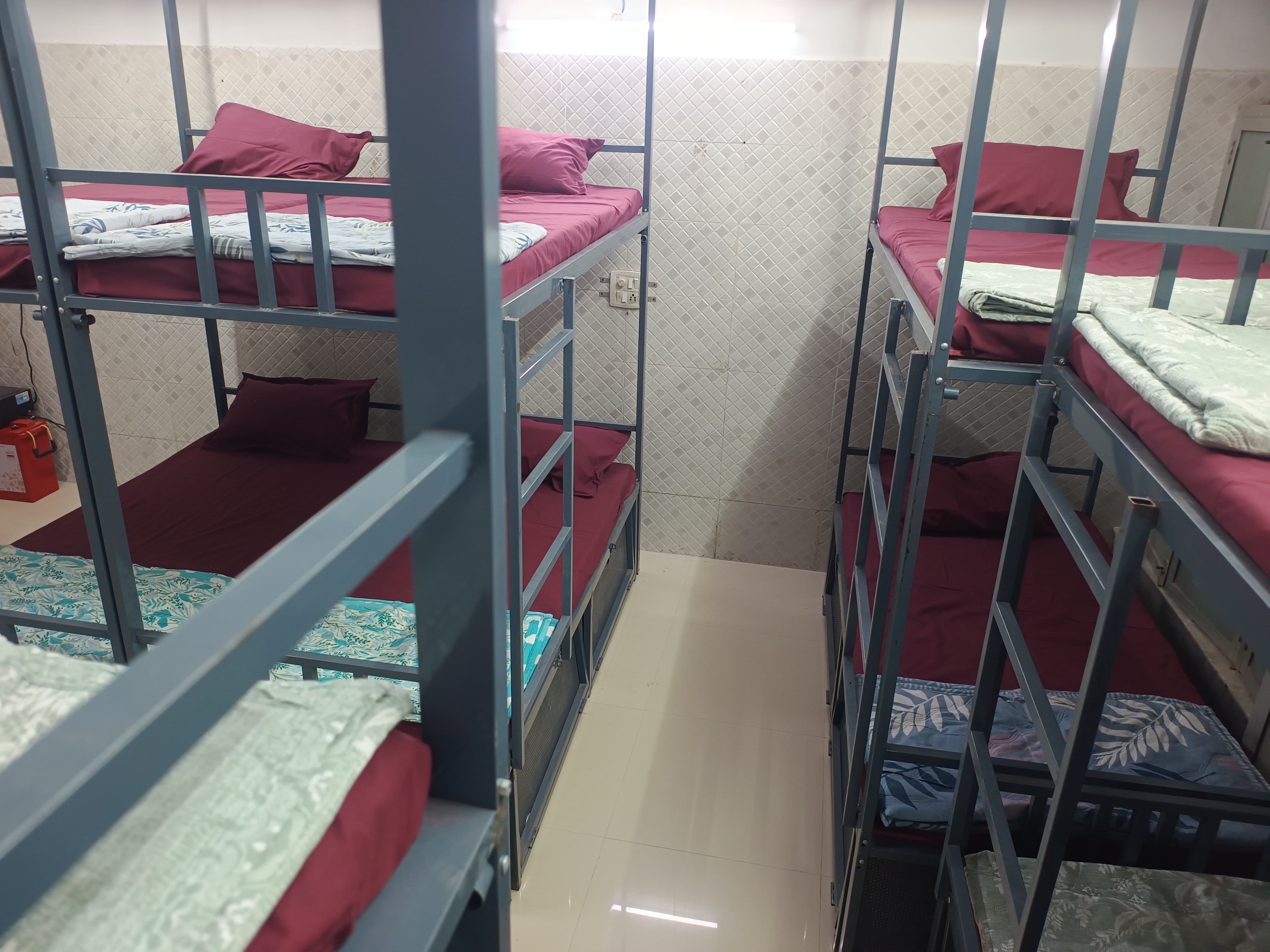 Vrindavan Bunk Hostel by Shiva - 5min Walk from Prem Mandir - Tap to explore photos