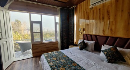 The Noble Villa Room Type - Premium Room With Balcony